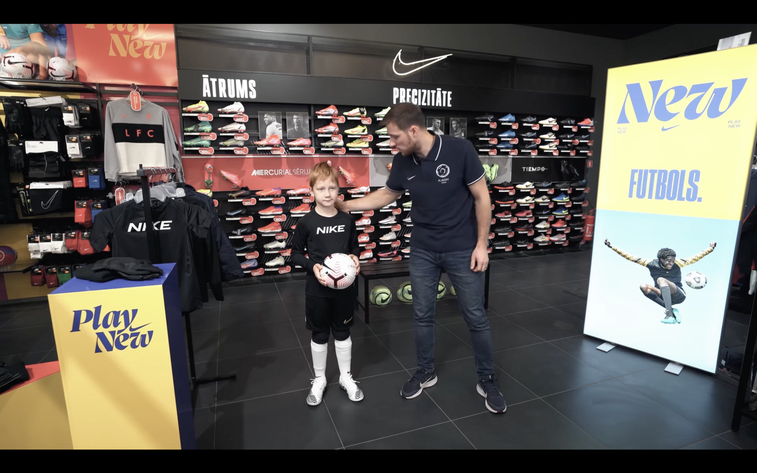 Kā saģērbt bērnu ziemas futbola treniņu sezonai?