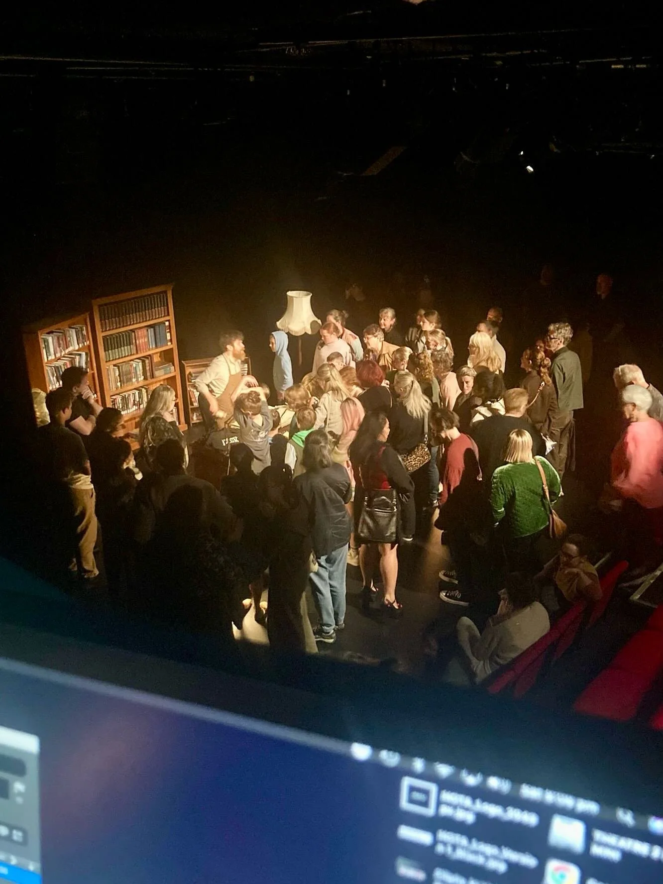 Setting off from Australia after a brilliant three weeks with The Bookbinder @artscentremelbourne and @hotagc. 30 shows in 18 days, two sold out seasons, lots of nice audiences and sweet hangs with old mates. Not too bad a way to kick off a tour.  Th