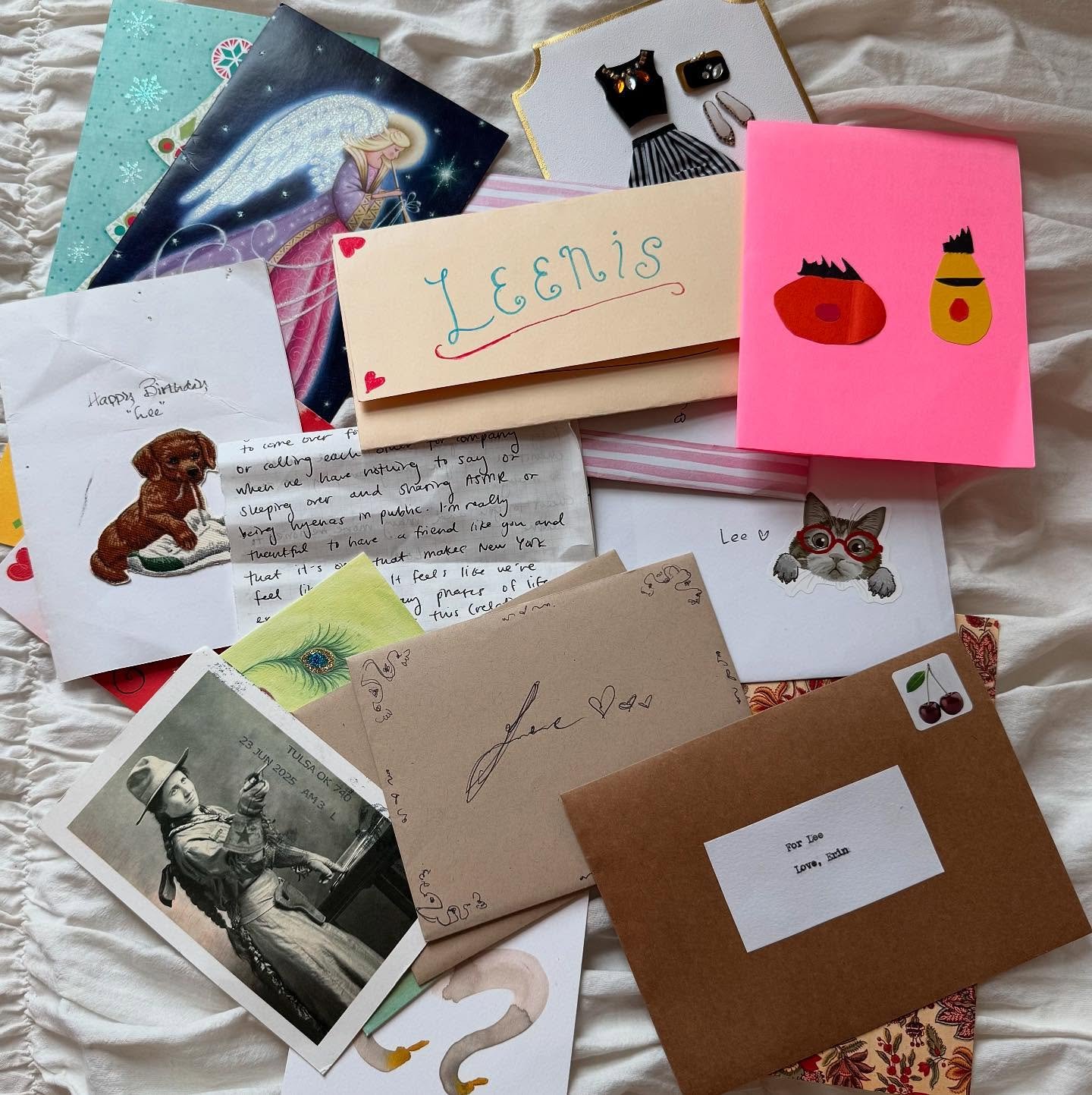 There are diary entries everywhere for those with eyes to see 🏰