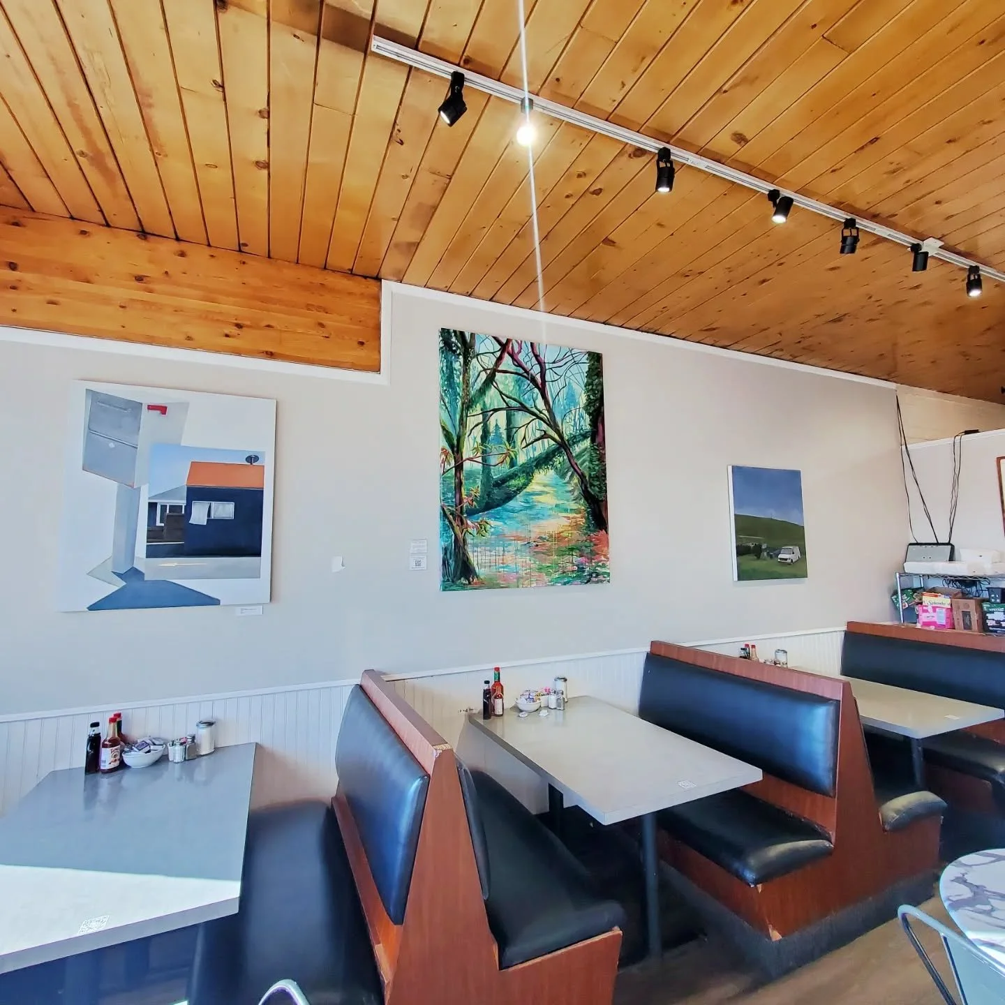 Secluded Sanctuary is now on display at Over the Counter Cafe! 🎨☕️

This piece can be found in between paintings by @3hunter . Thank you to @benjaminchildress for the hookup!

#utahartist #utahart #slcart #slcartist #localutah