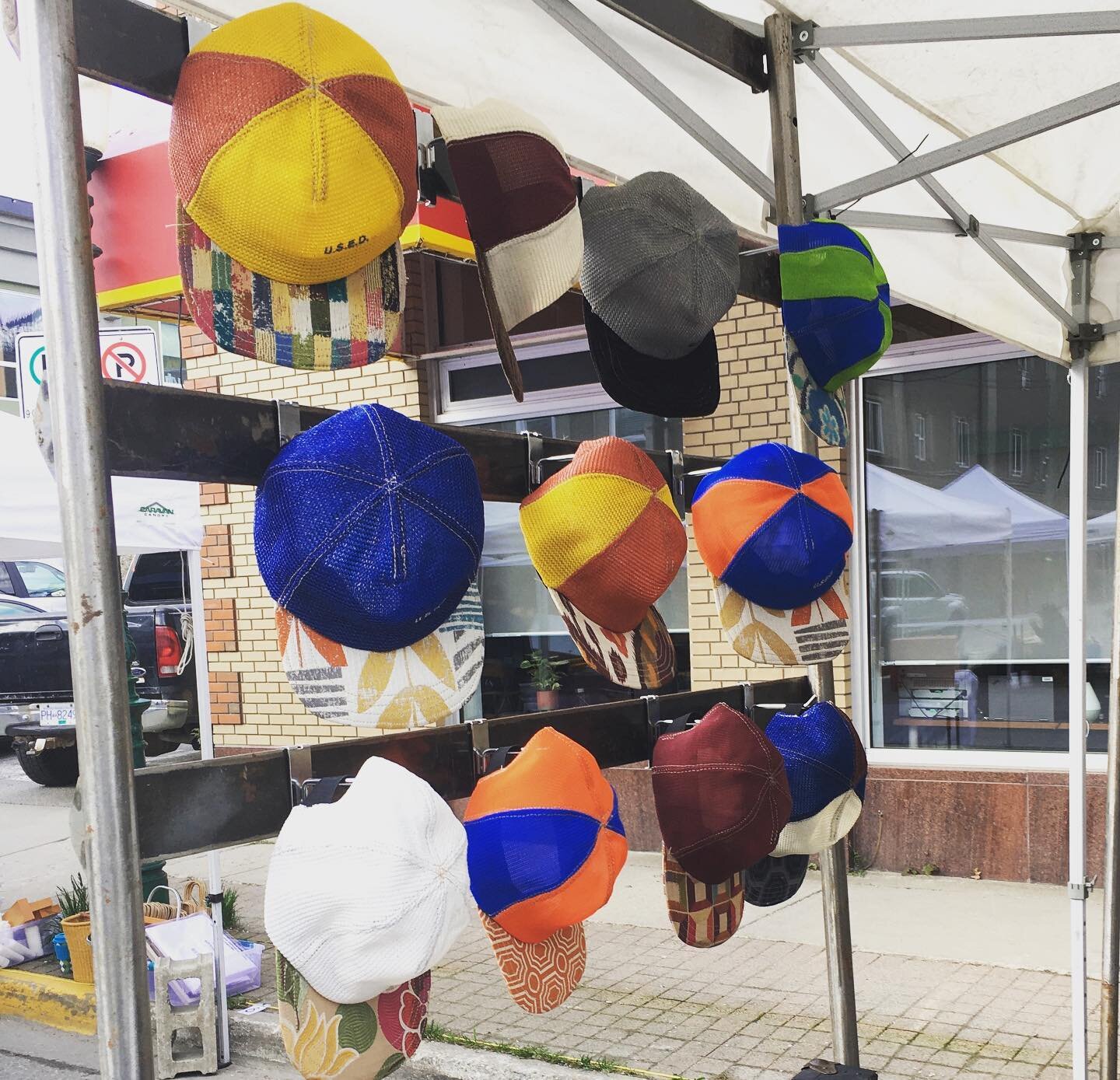 Hats!!! Getchya hands on some of these babies!

All made from a combination of shade sail cut offs and upcycled fabric samples the local furniture store. 

Each is 100% ONE OF A KIND

Check us out June 4th at the LFI market or send us a message to se