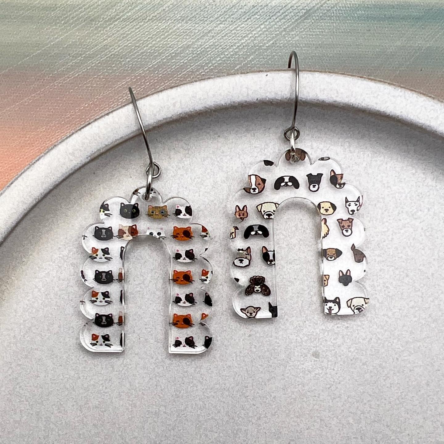 Oh-em-gee! I cannot get over how cute these dog and cat earrings turned out. Available this weekend at Art-A-Whirl - I&rsquo;ll be at @2010artblok on Friday, Saturday, and Sunday. Come see them in person! 
#mnartists #mnartist #handmadejewelry #laser