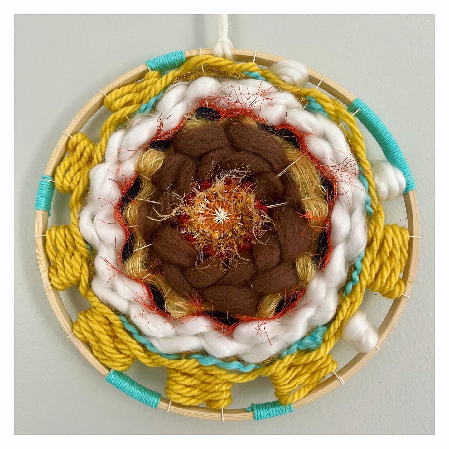 A 🌻 inspired weaving :)
Scroll to see the WIP!
I will be adding this one to my website SHOP soon! 

#makeart #circularweaving #sunflower #inspiration #artheals #artasmeditation #fiberart #intuitiveart #intheroundart #circleart #soulfulart #fullcircl