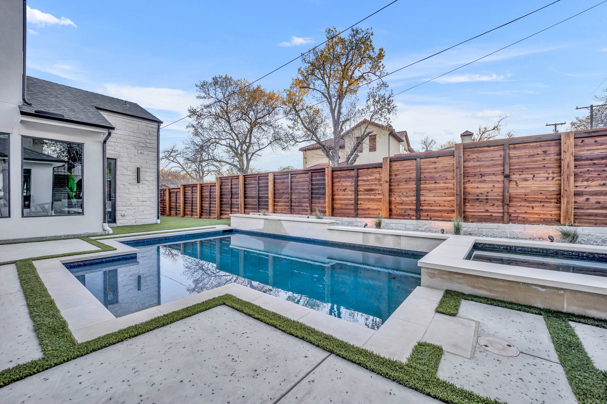 136_6053 lake cir dr-2.jpg