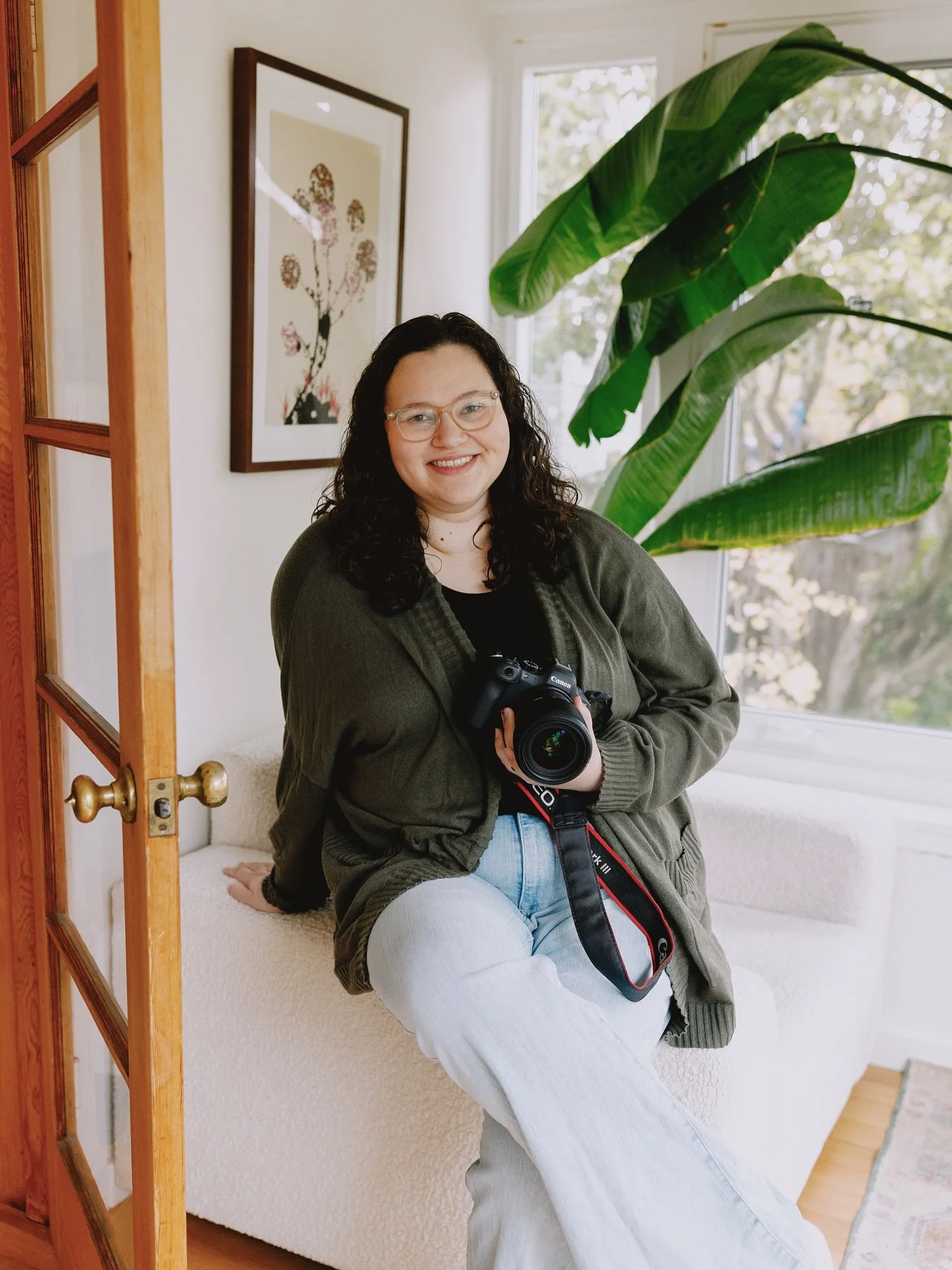 My 2026 calendar is officially open! As a reminder, my availability going forward will be VERY limited, so make sure to get in touch soon! 🫶
Photo by @beckygstudios 
.
.
.
#maleahnicolephotography #seattlephotography #seattlephotographer #seattlewed