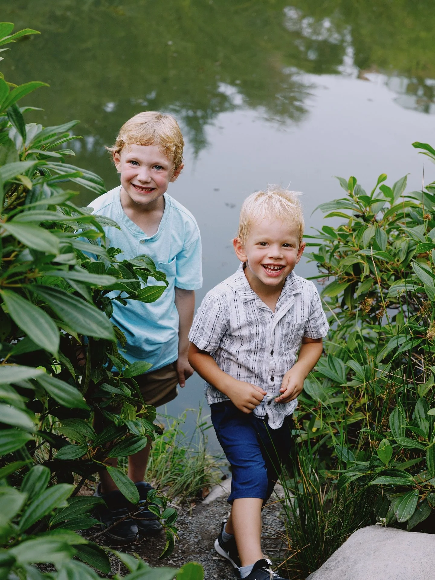 Can&rsquo;t think of a caption, so enjoy my cousin&rsquo;s cute little family! 💛
.
.
.
#maleahnicolephotography #seattleportraitphotographer #seattlephotographer #seattlefamilyphotographer #familyphotographer #pnwphotographer #washingtonphotographer