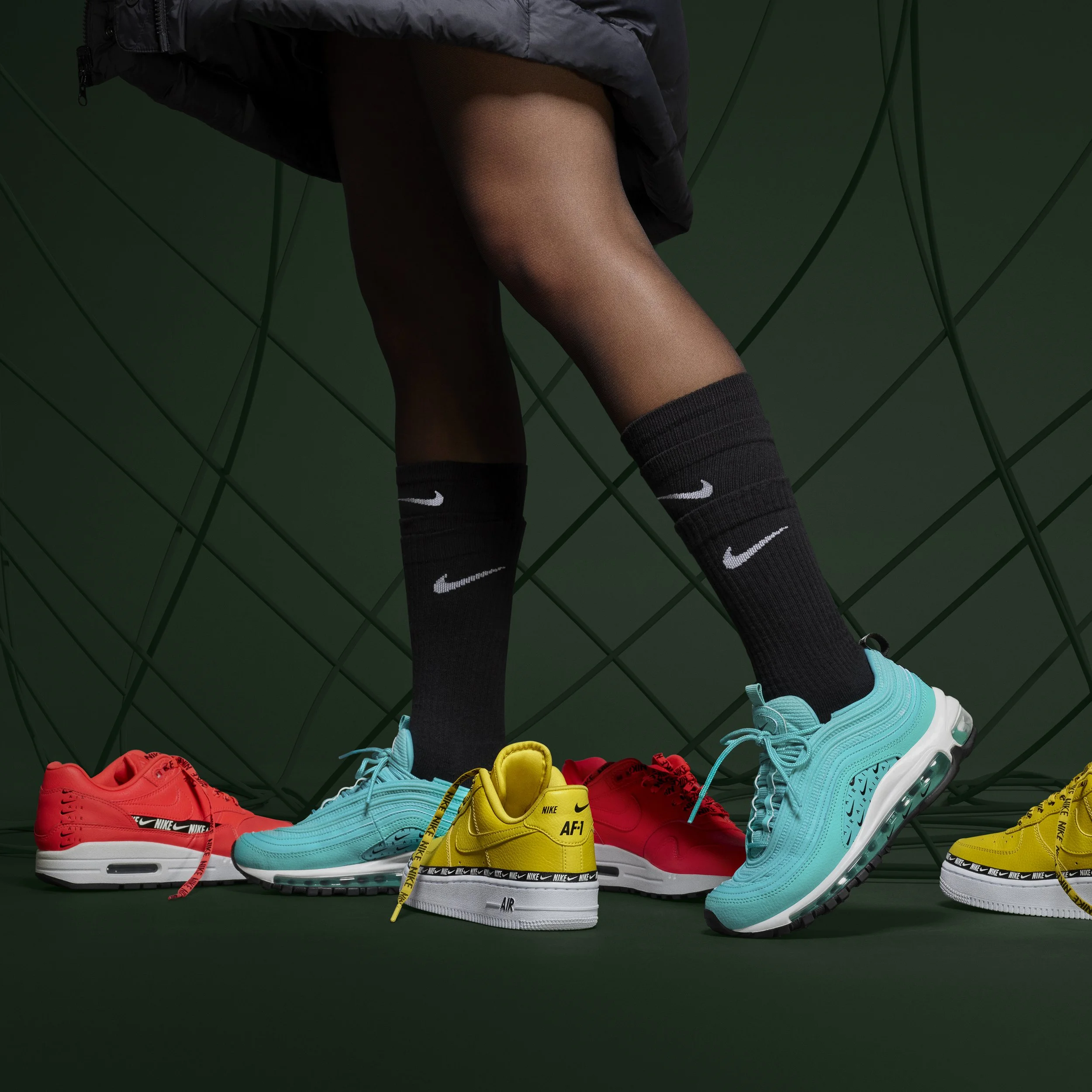 Shot_06_Cyberweek_03_Shoes_030_Final_1x1.jpg