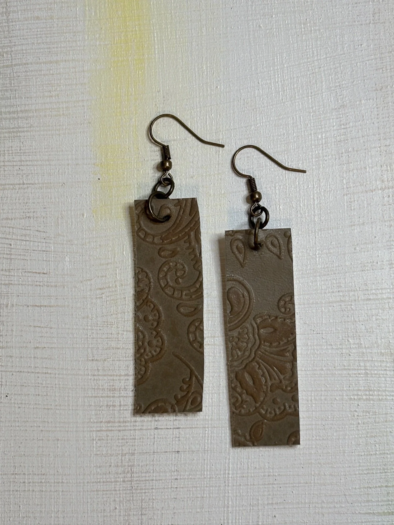 Diffuser Earrings - Brown Leather Rectangles
