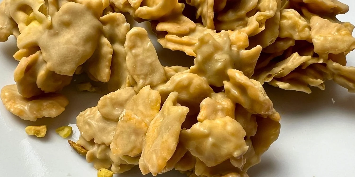 Kleine Pistazien-Schoko-Crossies aus Cornflakes