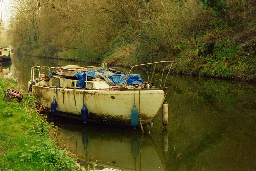 Dirty canal boat.jpg