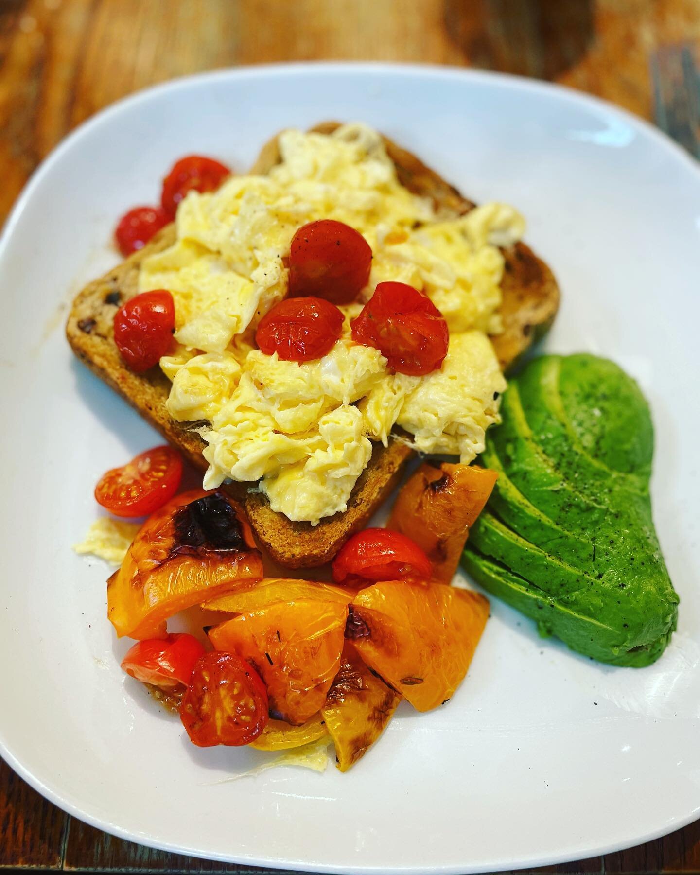 Healthy start this morning at @grounded_brothers 

Open today and tomorrow 😃

#breakfast #groundedbrothers #restaurant #foodie #eatclean #bromley