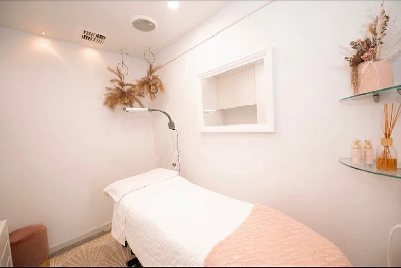 Happy 2nd Birthday to JS Lash Artistry! 🎉 Two of the best years of my life! Running a business is extremely hard, time consuming, mentally and physically draining.. but I wouldn&rsquo;t change it for the world!💖 To think this all started as a side 