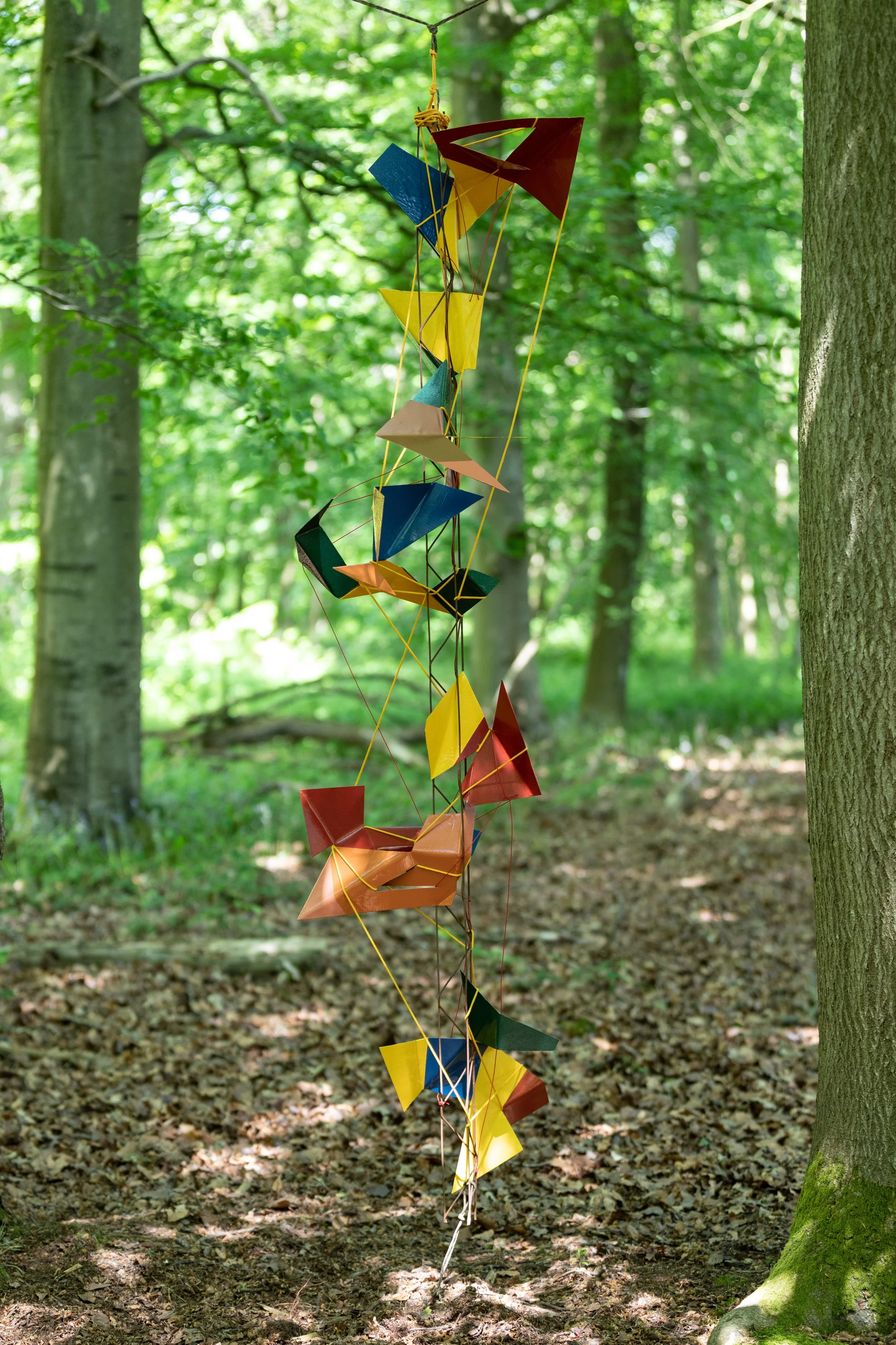 Tailspin, 2023, 175x52x47cm, reclaimed steel and cord