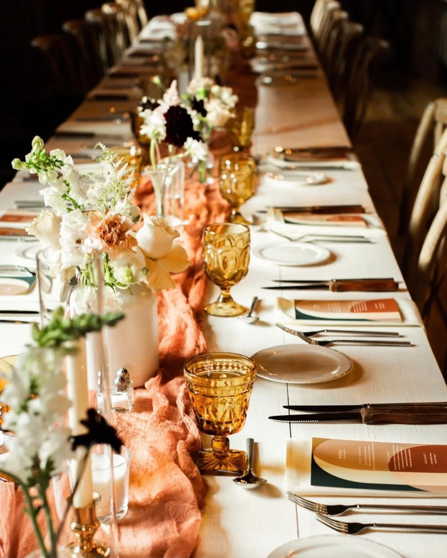 I&rsquo;d like to dine here plz 🙋🏻&zwj;♀️

📸: @willandd 
💐: @bloomnative.co
📍: @thebarnonthepemi 
🍽: @afterthetone.co 
👰🏻&zwj;♀️: @carolinegiulianophoto