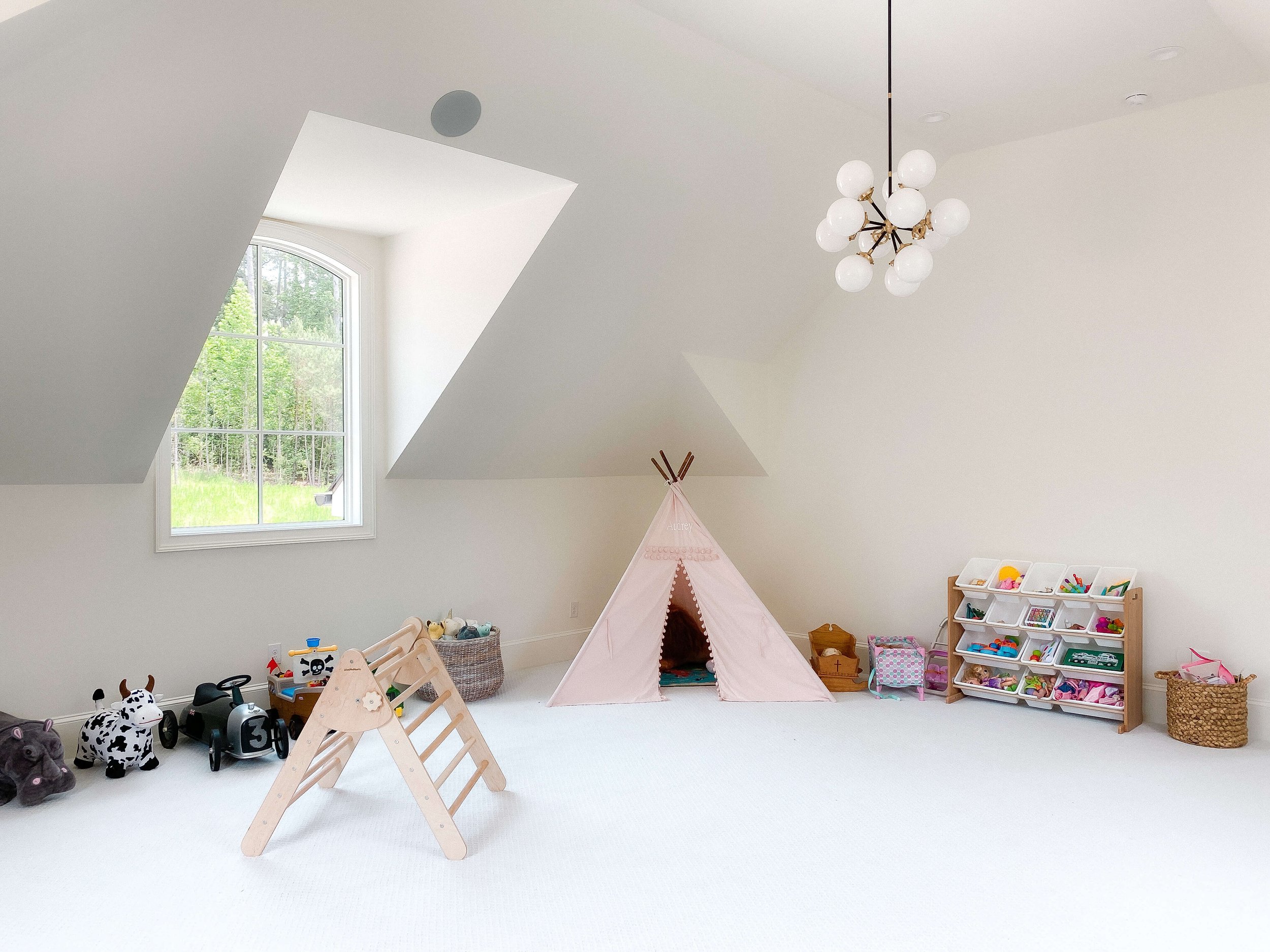 How Do I Organize My Kids' Rooms Before School Starts?