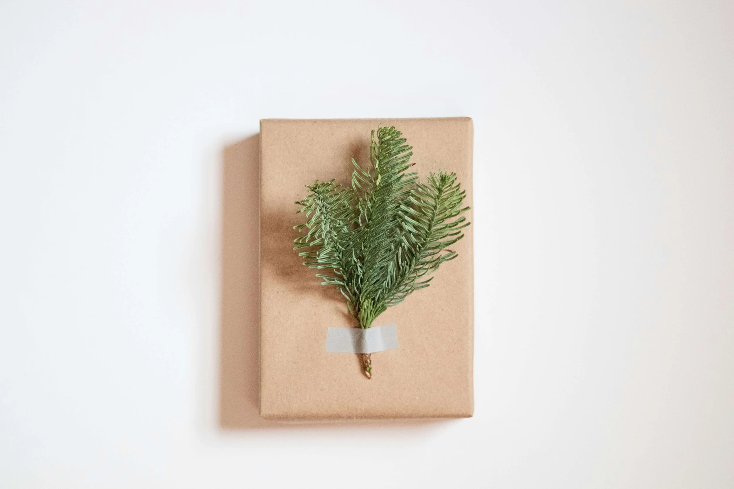 5 Clutter-Free Gift Ideas For Organized Living