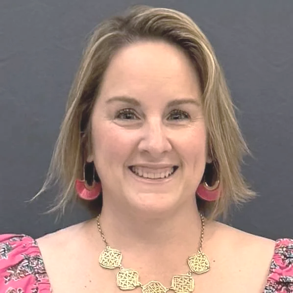 Headshot of professional organizer, Libby Wheat, of Simplify Studio's Charlotte, NC organizing team