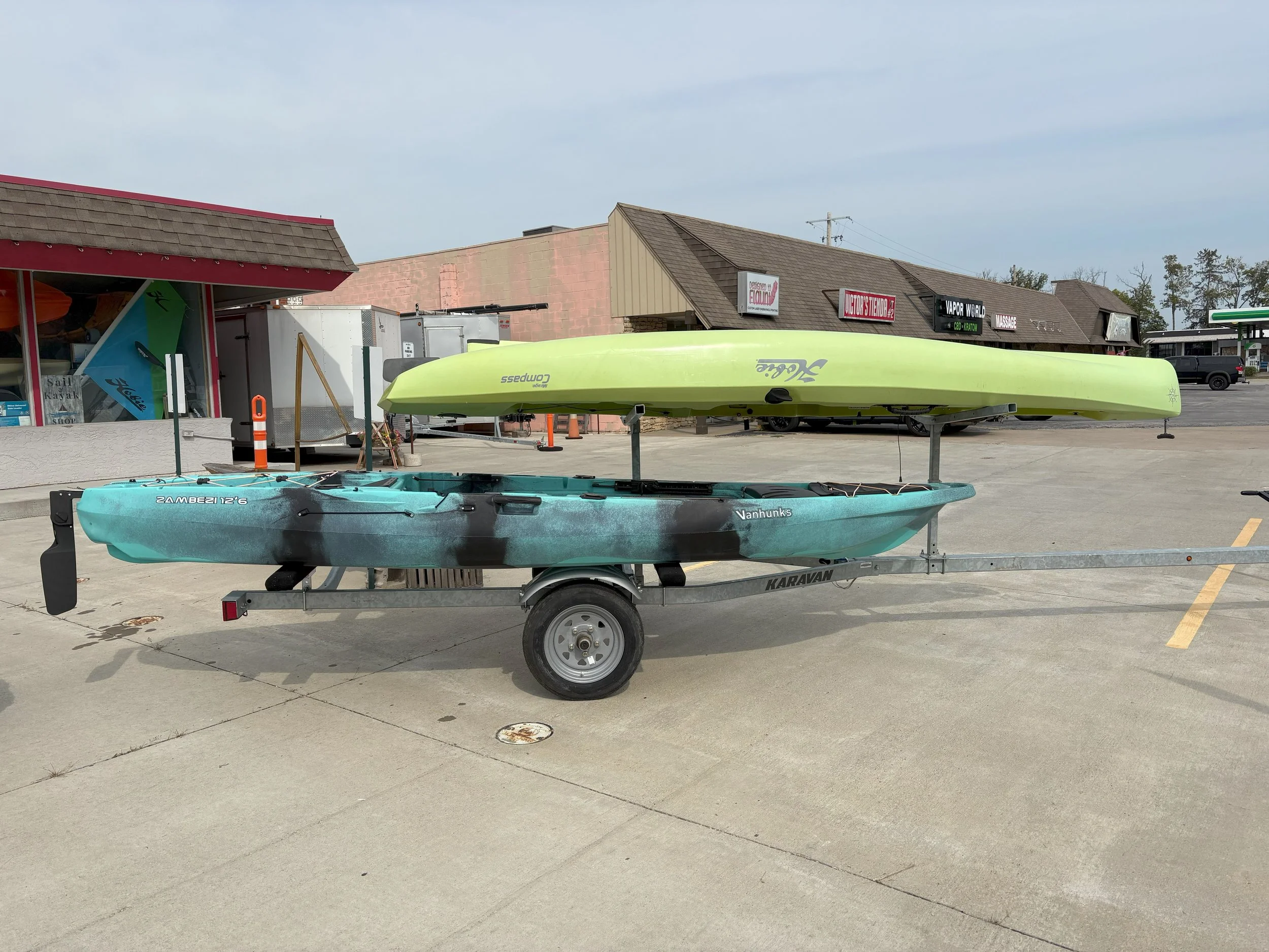 example with kayaks loaded.jpg