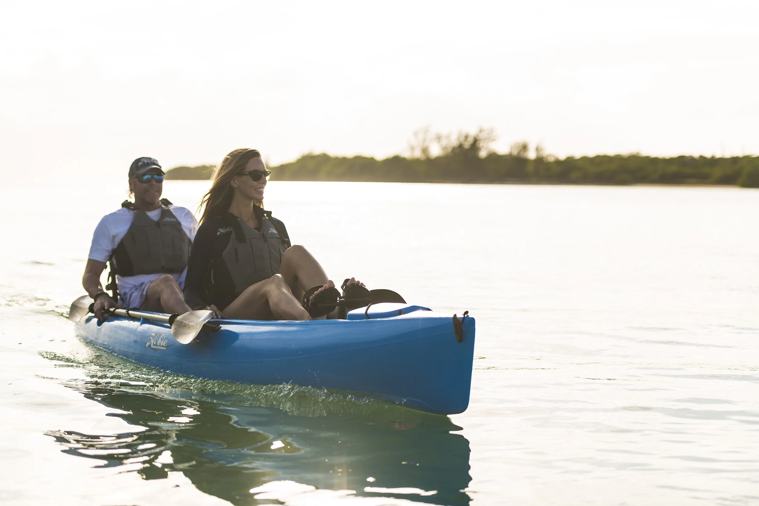 Oasis-action-blue-Florida-Root-backlit-lg.jpg