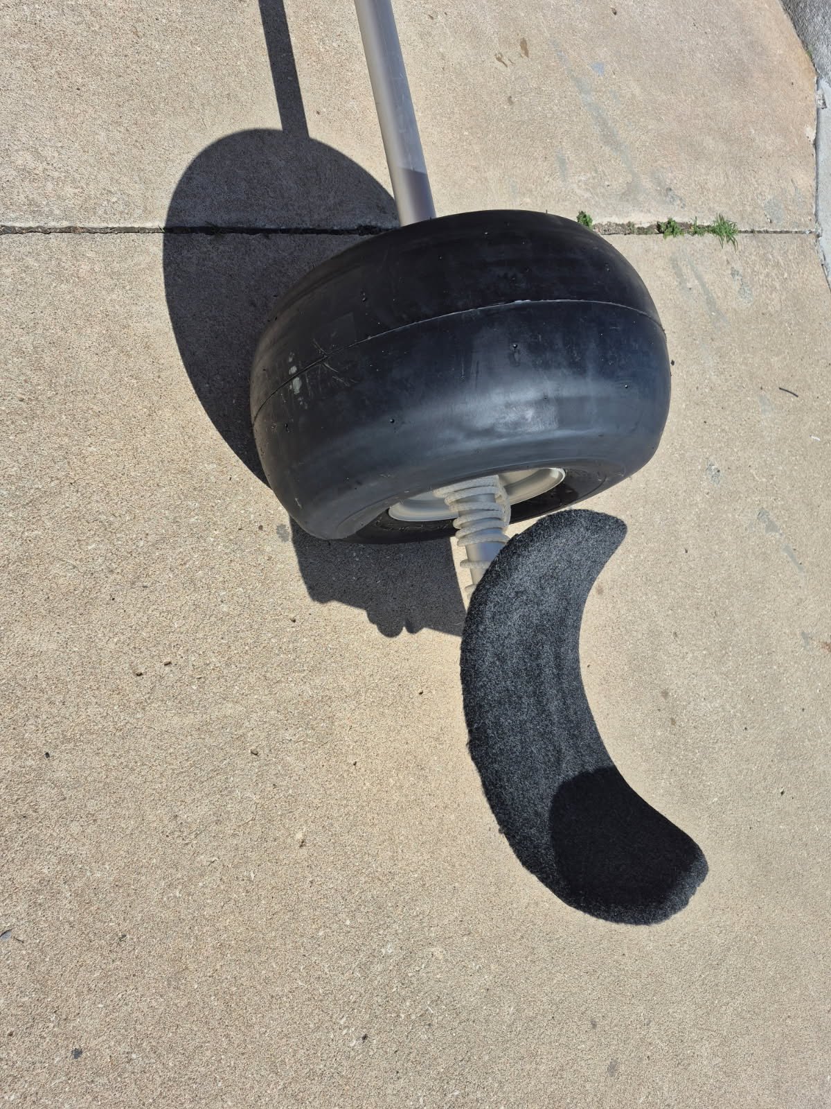 Cat Trax Tire and Cradle.jpg