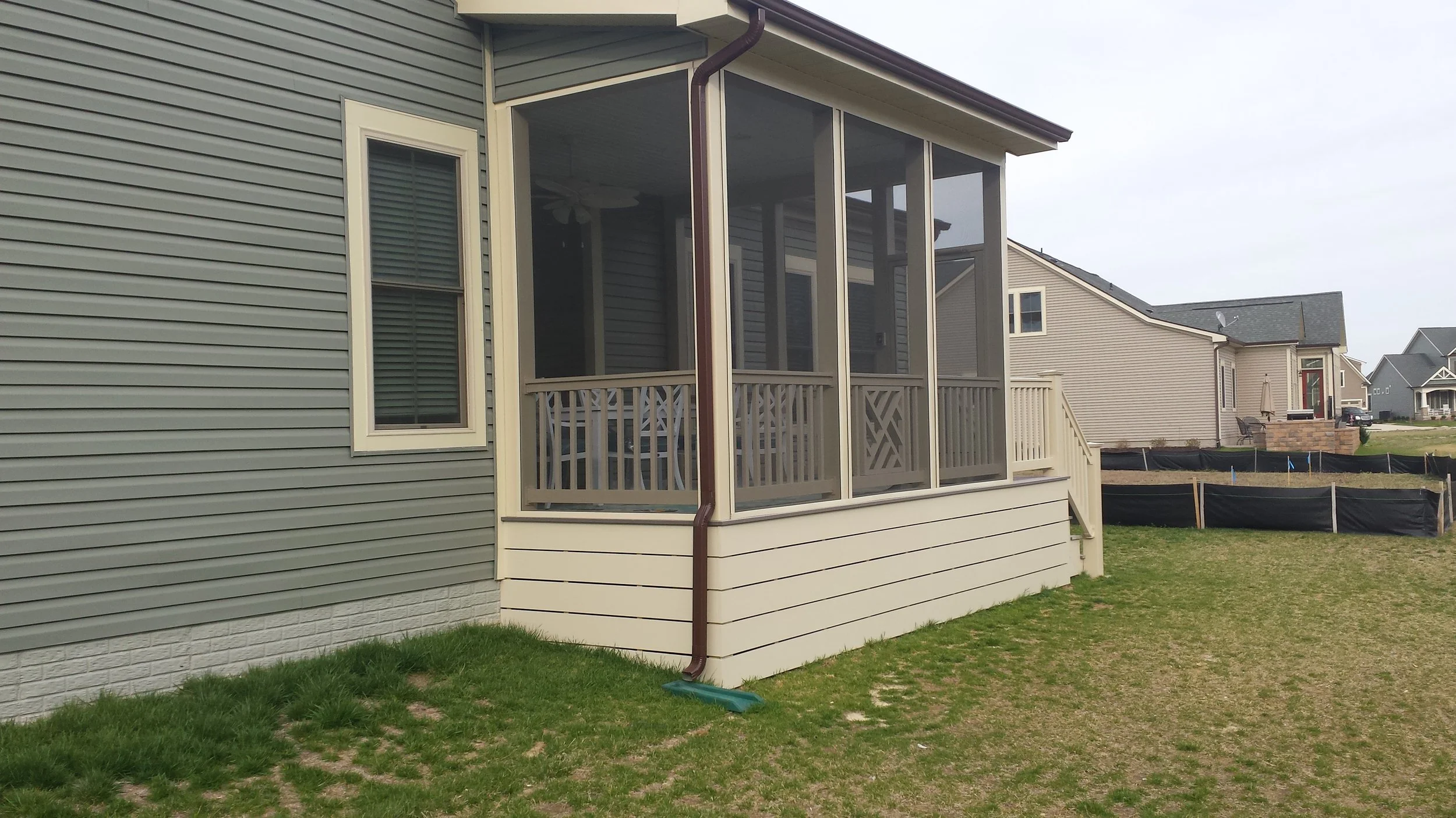 16 x 16 Screen Room Addition Vinyl Deck Frankford DE Mr. Sunroom — Mr