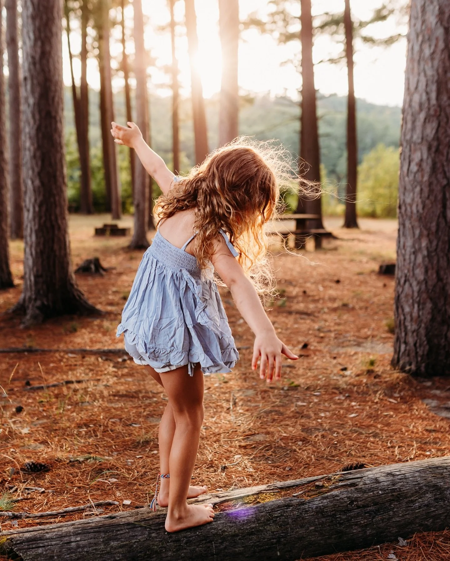 Lake breezes, sun-kissed skin, and sandy toes— a perfect evening with a perfect fam.
.
.
.
.
#kellyannephotography #nhphotographer #newhampshirephotographer #nhfamilyphotographer
#bostonfamilyphotographer#nhmom #nhmaternityphotographe