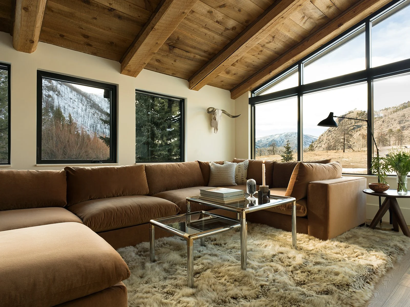 HalaxInteriors_TV ROOM.jpg