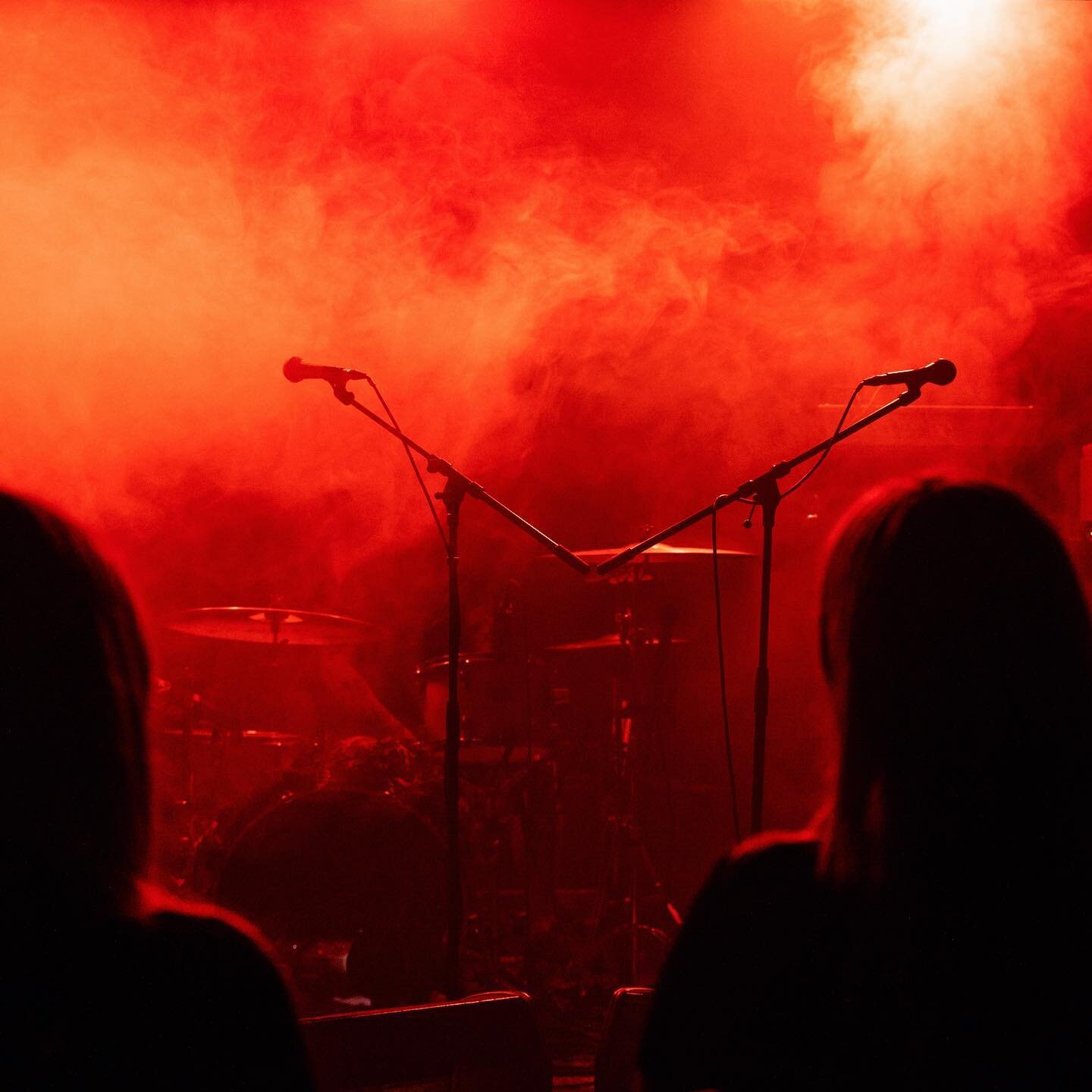 🥀🥀🥀

Photos by @dnruben 
Lights by @megatonrider

#elrband #livemusic #doomgaze #show #band #lava