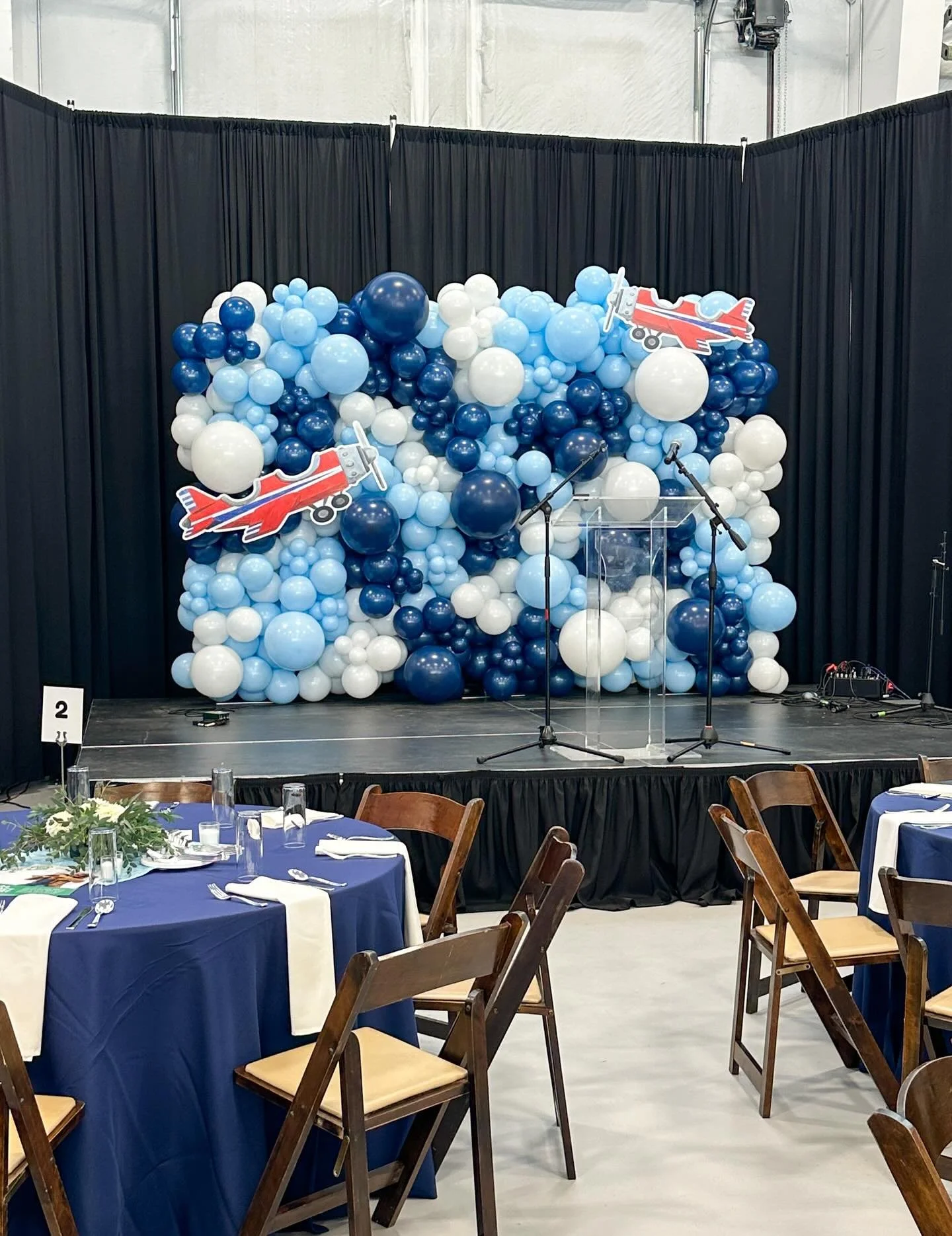One of my favorite events of the year π Every Child Lane County does the most amazing work for local children and families.
β β β β β β β β β β 
I also figured out my balloon wall technique and I’ll never go back. I’m considering sharing it&hellip