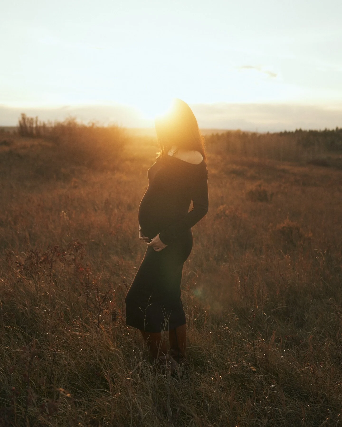 She&rsquo;s a mama! What a blessing to have been able to capture moments from their proposal, engagement, all the way up to this new exciting life stage 🤍
