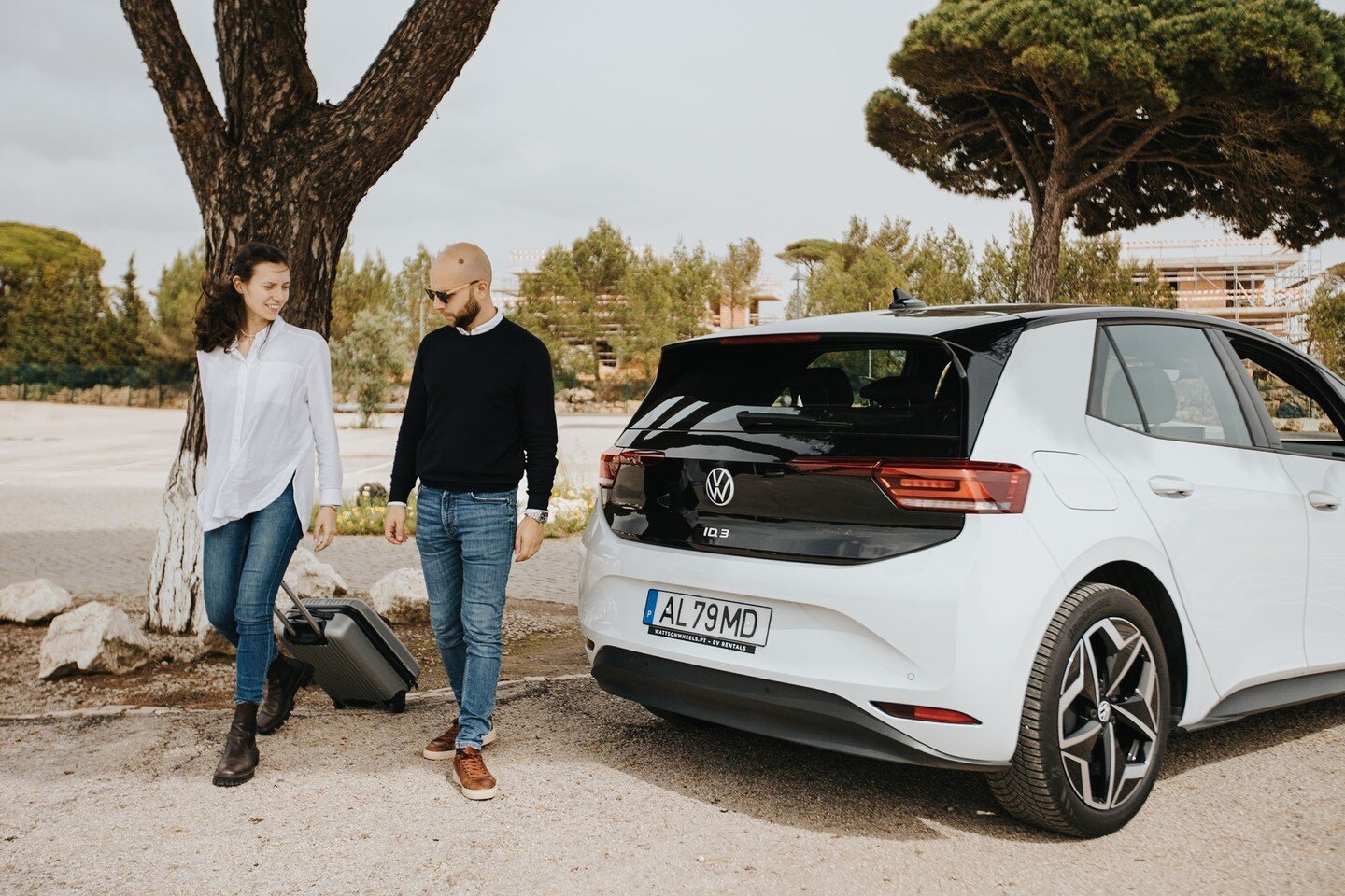 🇬🇧:⁠ There's still time to enjoy the good #sunny weather in Portugal aboard of our 100% electric cars!⁠
Be it a city trip or a nature escape, we have just the right vehicle for you - check out all cars available at wattsonwheels.pt ⚡️⁠
Use the code