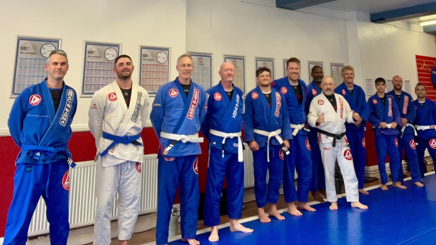 Cracking lunch class today 😁😁👍💪@graciebarragloucester 12-1pm daily. Week 6 of our structured curriculum focused on back control, escapes, controls and attacks 😁 #gbglos #gbgloucester #gbgloucesteruk #gbwearuk #gbweareurope #graciebarraeurope #gr