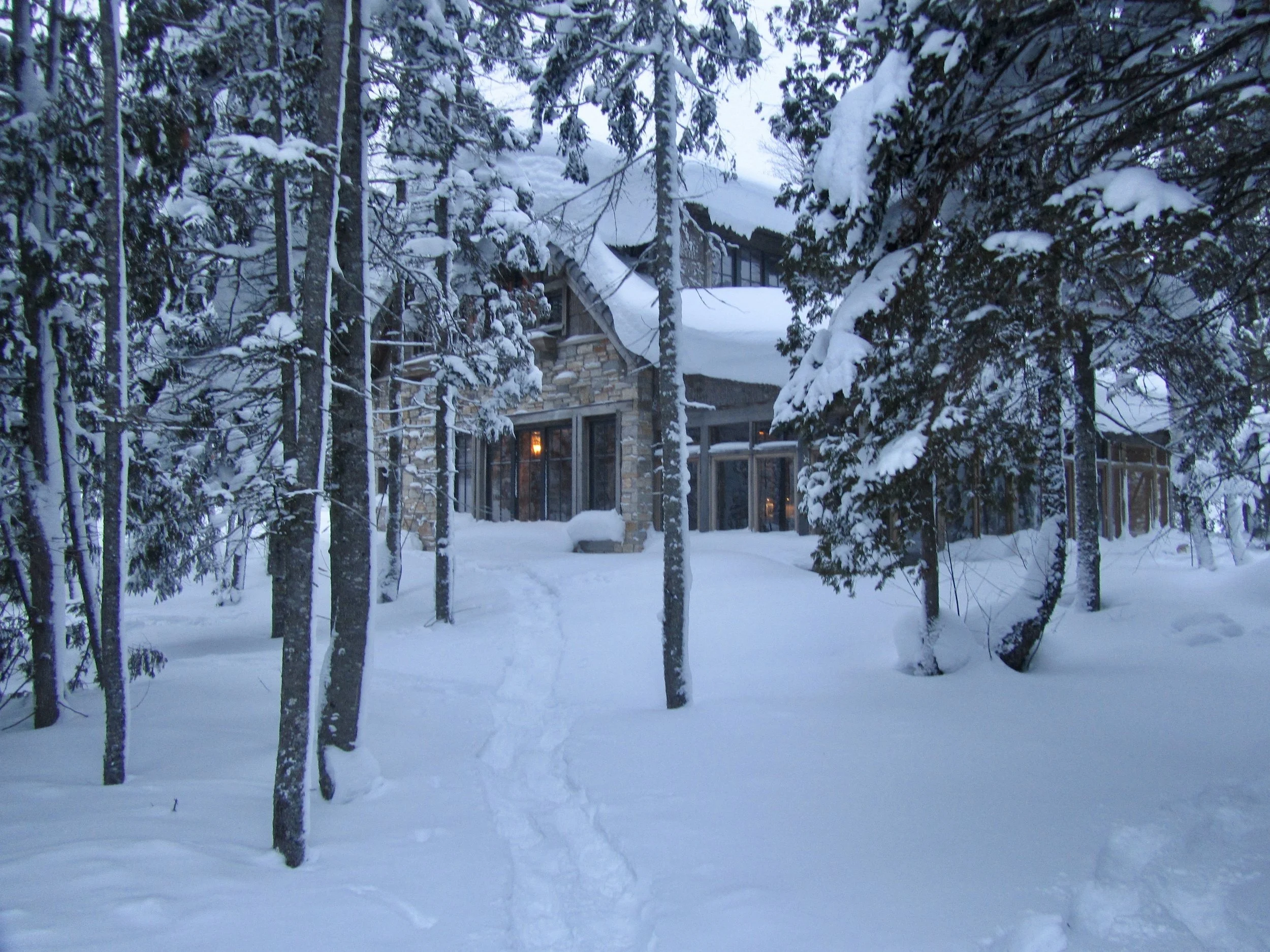 Internet thermostat means a warm cabin upon arrival!