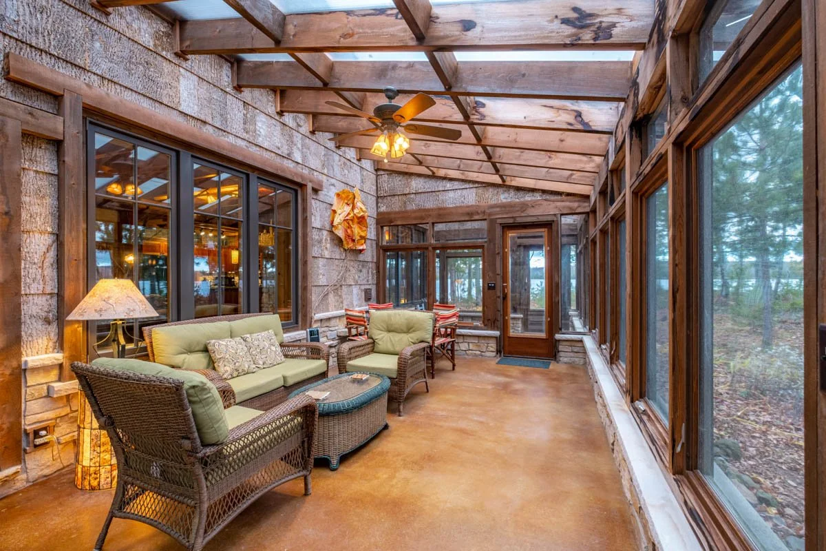 Lakeside porch - 22' x 11'