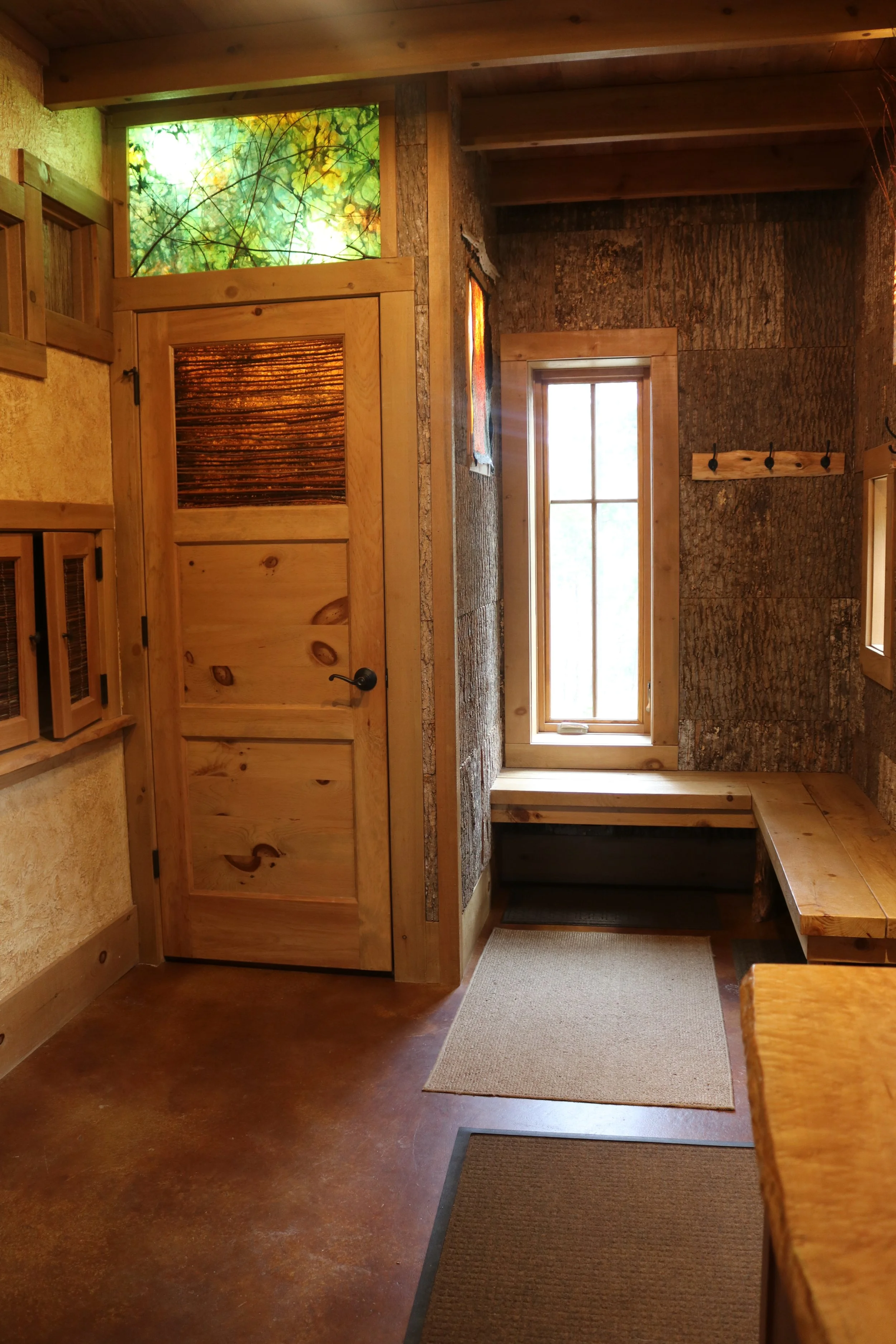 Entry  - washer/dryer behind closet door