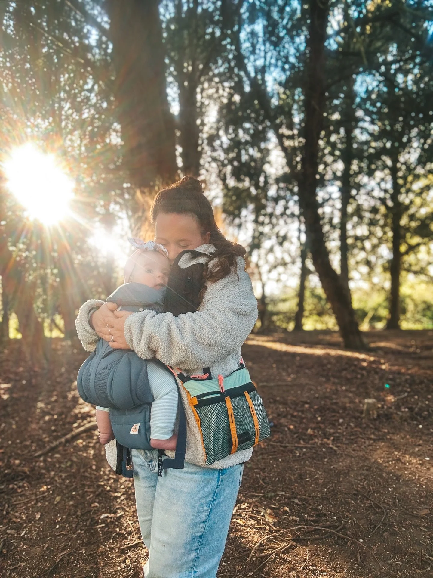 So here for these gorgeous spring evenings with my gang ✨ And no more trying to get everything I need for a dog walk with two little ones in my pockets - now my keys, phone, spare nappy/wipes and dog treats can all go in this handy sling over bag fro