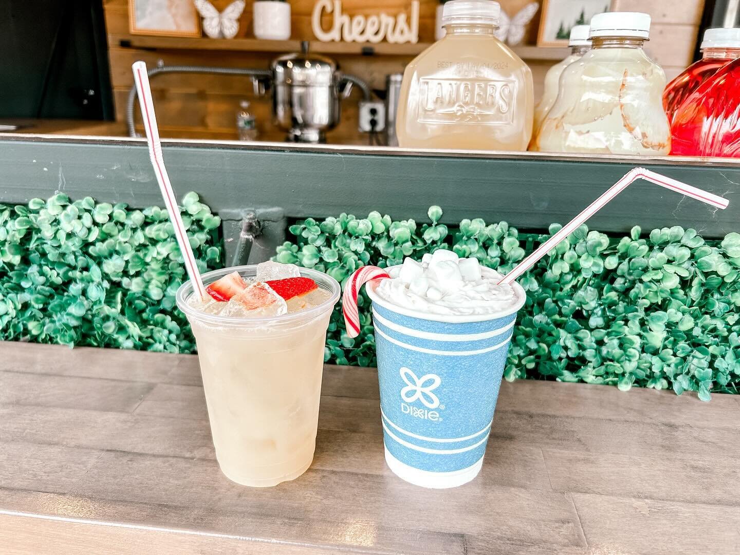 We&rsquo;ve got you covered with a hot 🔥or cold ❄️ drink. Visit thehappyhourhitch.com to receive our virtual brochure with package details and pricing. We are now booking for the 2024 spring and summer seasons! 🍹

#mobilebar #mobilebarforhire #hors