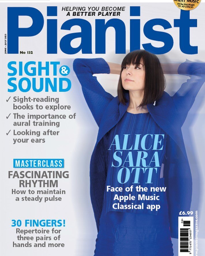New issue of @pianistmagazine is out today! Cover star @alicesaraott_official 💙

@dgclassics @applemusic #applemusicclassical @southbankcentre @londonsymphonyorchestra