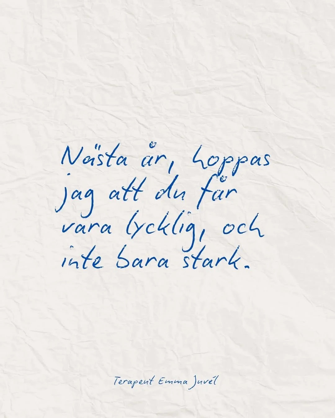 Inte f&ouml;r att du &auml;r svag.
Utan f&ouml;r att du redan har varit stark s&aring; l&auml;nge.
Och det &auml;r okej att l&auml;ngta efter mer &auml;n att bara orka.

Du f&ouml;rtj&auml;nar att f&aring; l&auml;tta p&aring; b&ouml;rdan.
Att f&aring