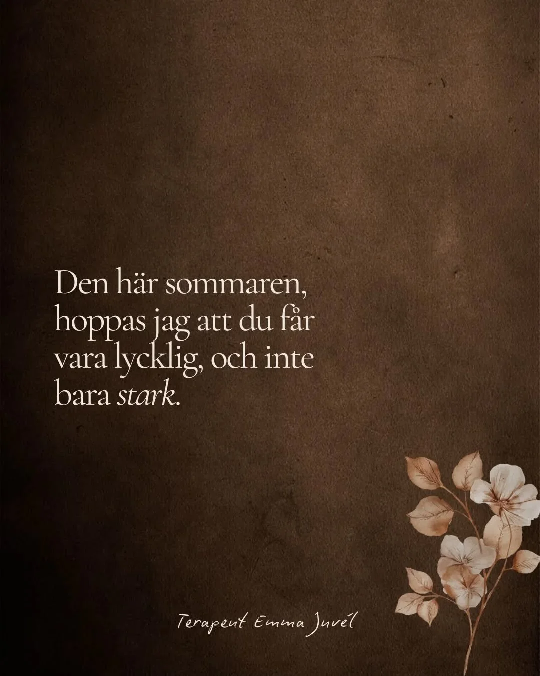 Inte f&ouml;r att du &auml;r svag.
Utan f&ouml;r att du redan har varit stark s&aring; l&auml;nge.
Och det &auml;r okej att l&auml;ngta efter mer &auml;n att bara orka.

Du f&ouml;rtj&auml;nar att f&aring; l&auml;tta p&aring; b&ouml;rdan.
Att f&aring