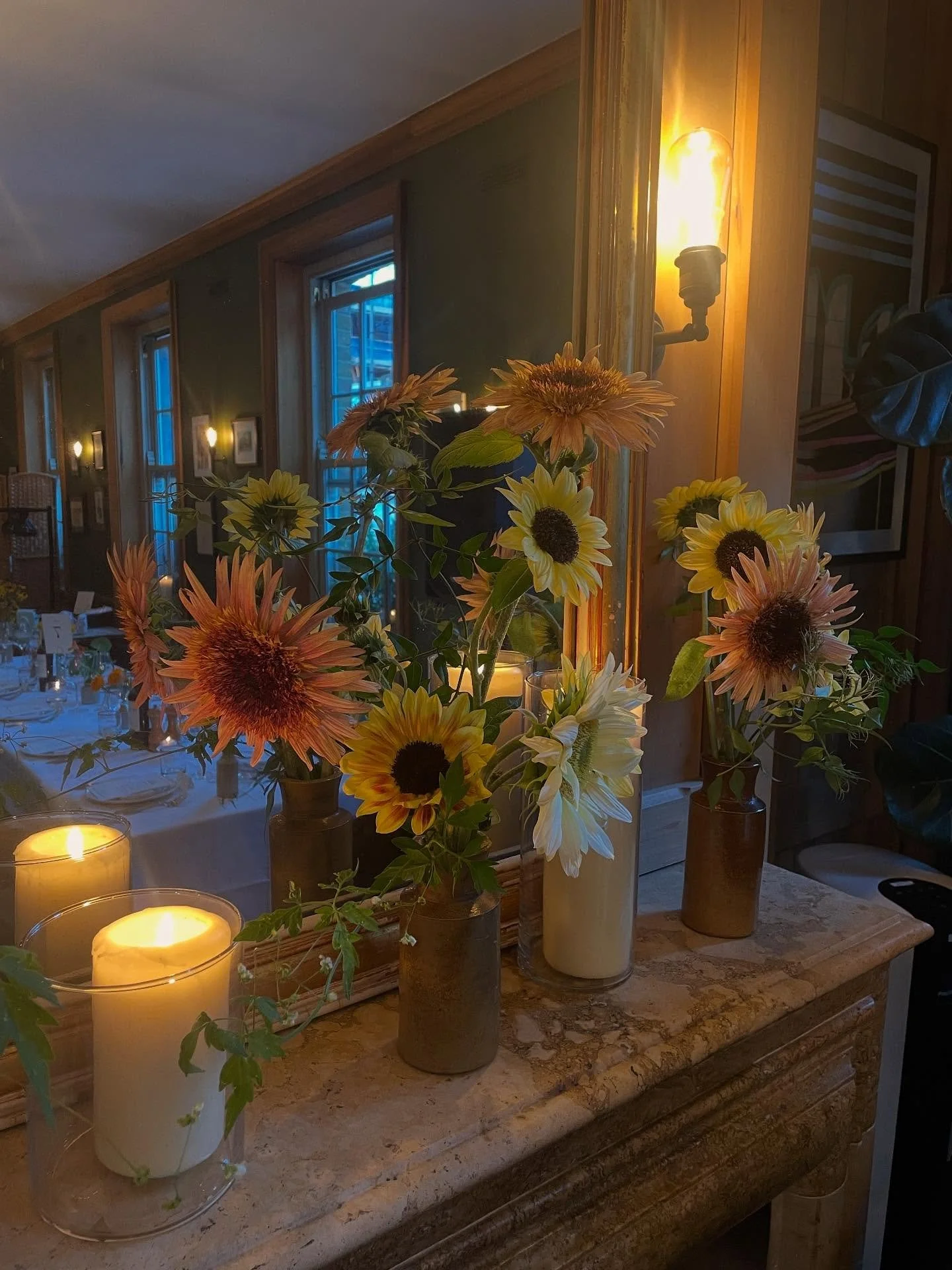 🌻Sunflowers in September 🌻for Tayra & Kev. 
Creating flowers for those you love is very special. It’s both an honour and a responsibility, and you really want to get it just right. 
I’m so lucky that the incredible growers I work