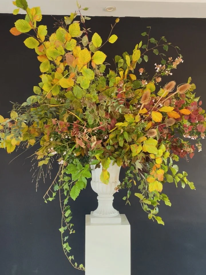 This was by far one of my favourite weddings from last year. I am an Autumn baby so can’t help but love it the most. I try to be outside as much as possible at this time of year and take in all the beauty and colour outside, I can’t help