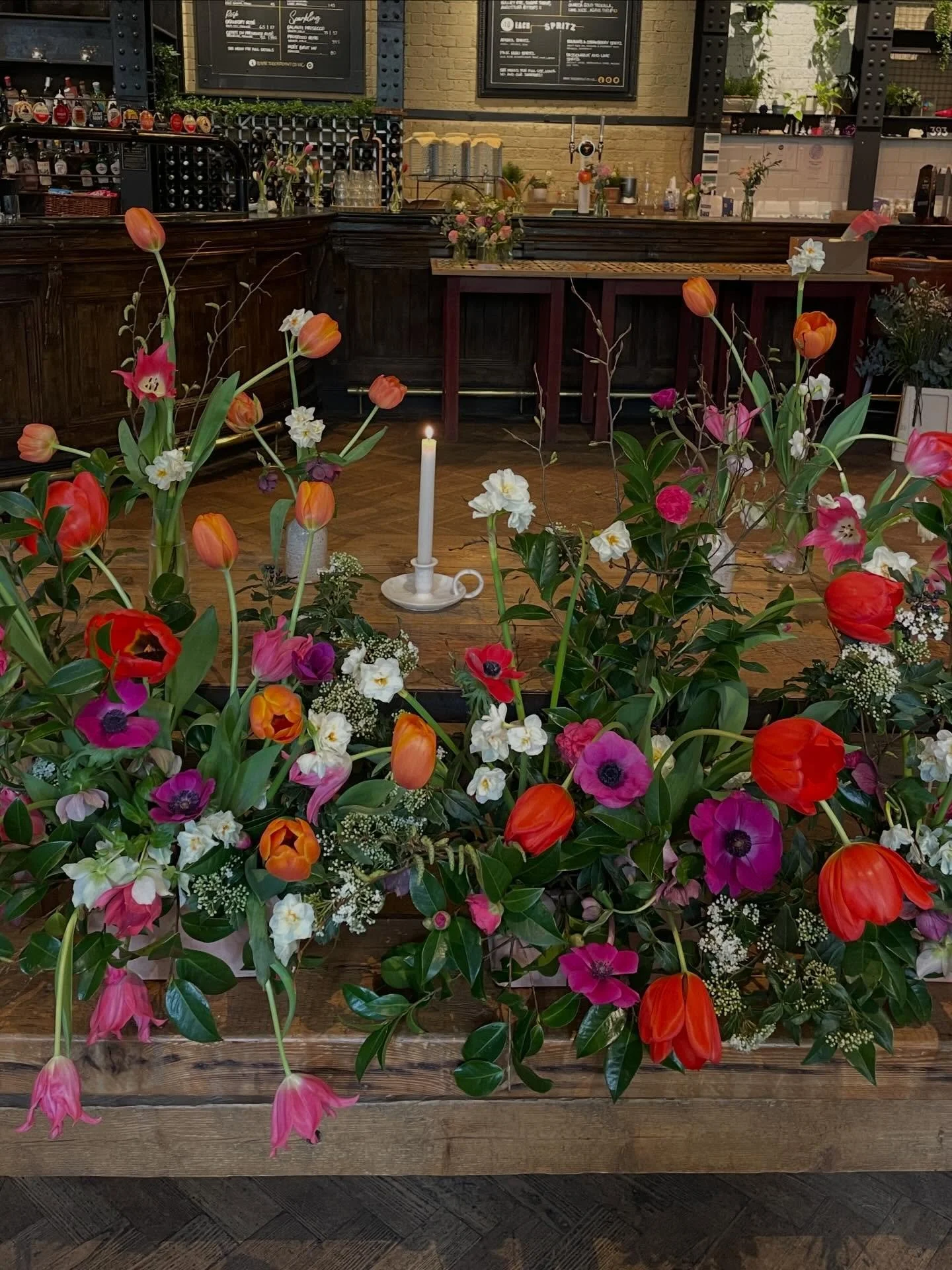 They&rsquo;re not everyone&rsquo;s cup of tea, but I really enjoy wedding fairs. I love a natter, so what better way to get to know all you glorious lot planning your weddings. Getting to tell everyone about what we do, and how we source flowers and 