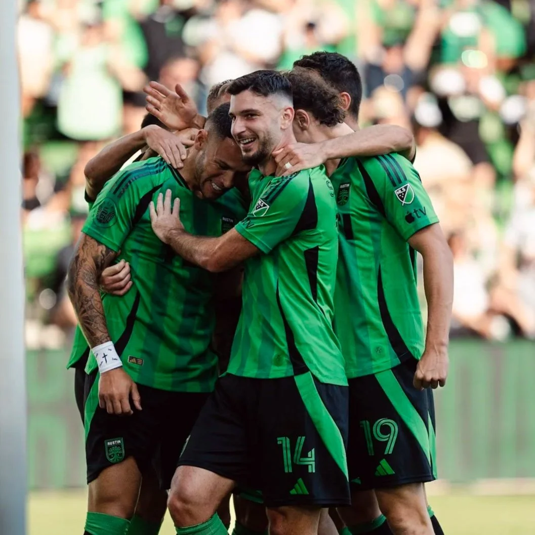 UN DEBUT QUE CAMBIÓ LA NOCHE