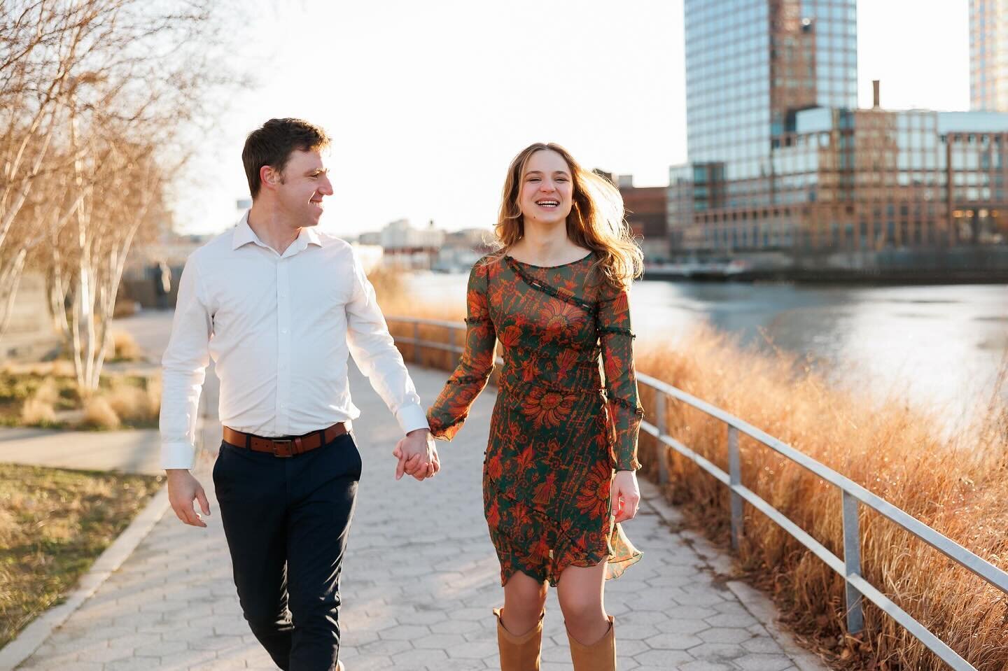 It may have been chilly, but the morning light made the temps and the early call time for Laura and Jason&rsquo;s engagement session at Hunter&rsquo;s Point Park totally worth it.