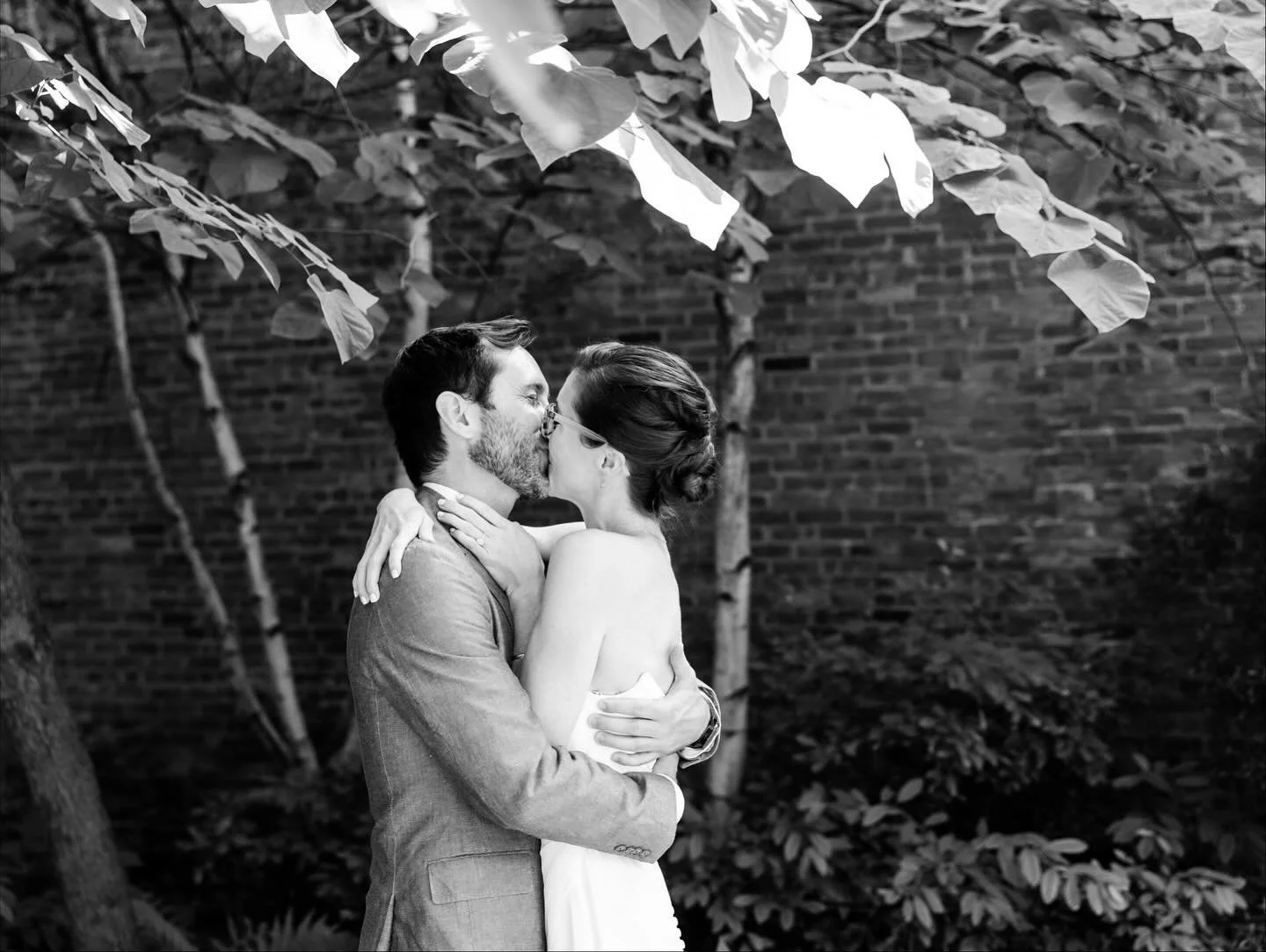 A black and white moment for E+D&rsquo;s wedding split between an intimate dinner at @vinegarhillhouse and a party at @kingscountydistillery. Adore these two and their crew. 
.
.
Vendor crew @eventista.co @simpleandsultry @74events djdaddydog @vinega