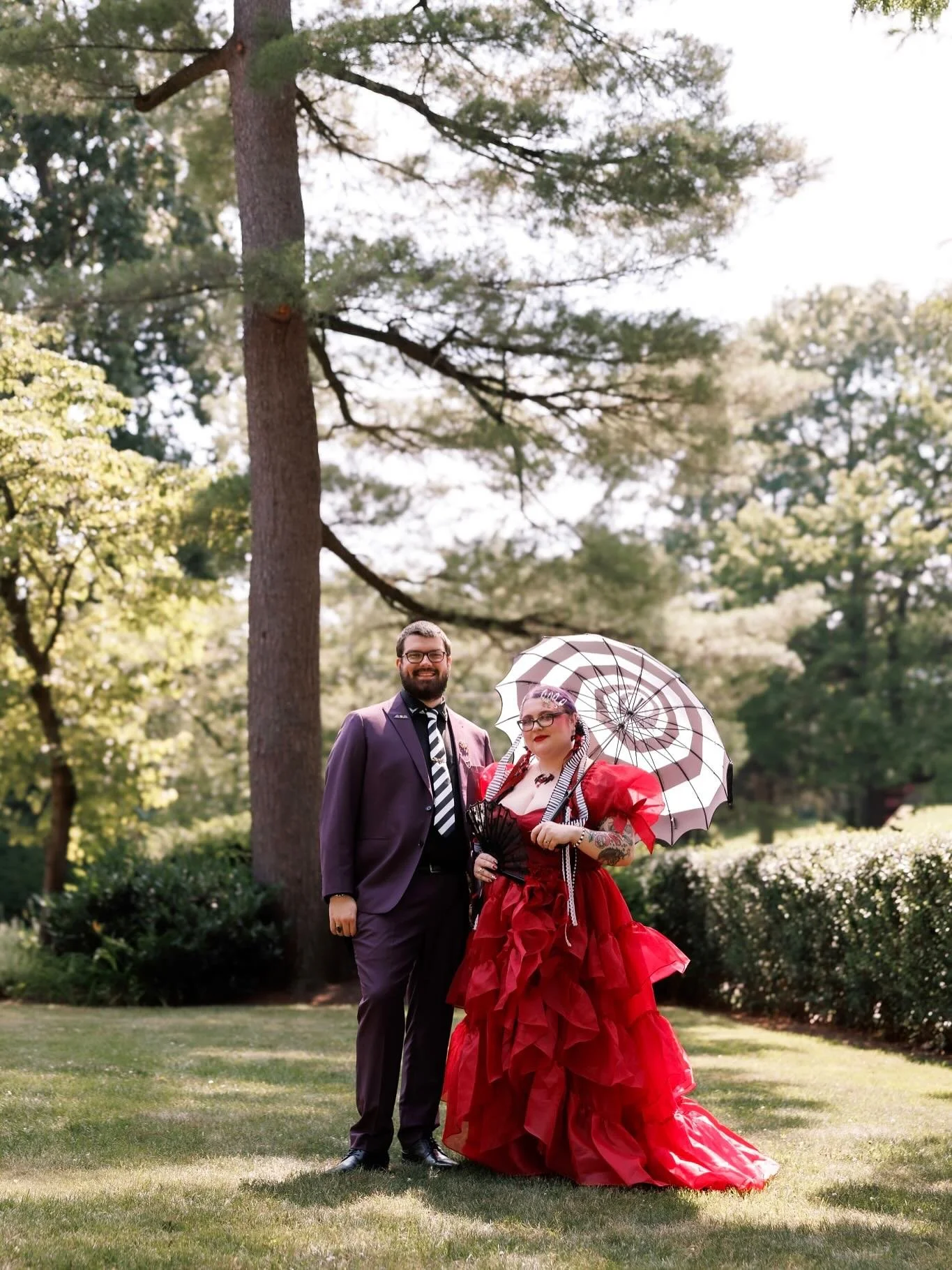 In honor of #spookyseason I&rsquo;m throwing it back to Bella and Nick&rsquo;s summertime Beetlejuice/Halloween themed wedding. The details were all so much fun and I am obsessed when folks lean in to everything they love to help them celebrate.