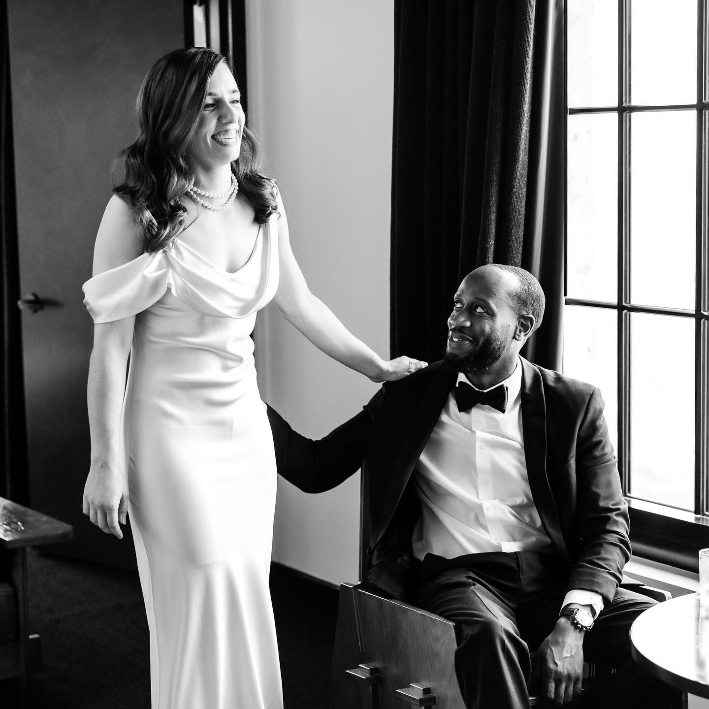 I love the little looks and little touches that make up your wedding day.