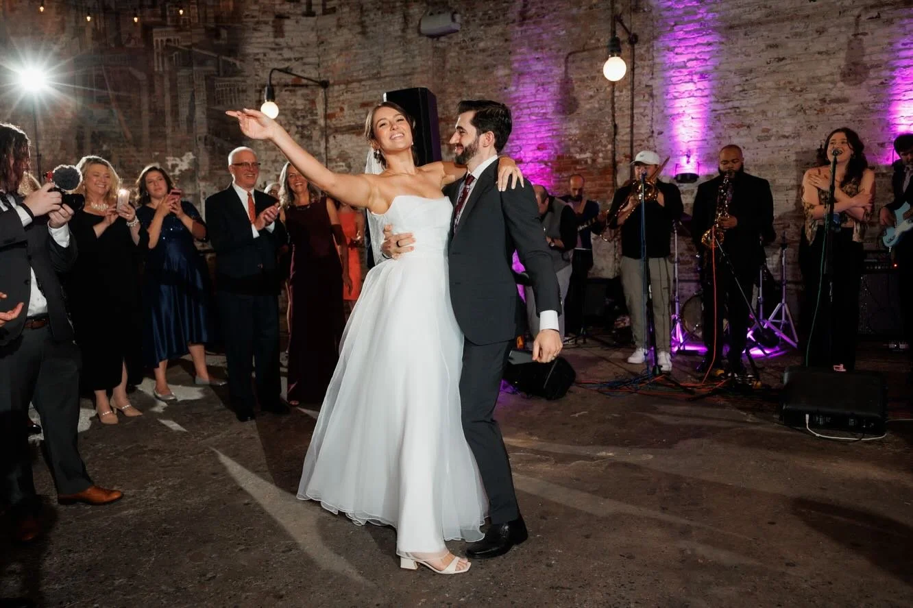 It&rsquo;s Saturday night: meet me on the dance floor. 

Venue: @houstonhallnyc 
Band: @silverarrowband 
HMUA: @oserhouse 
Coordination: @mostvaluablebridesmaid 

#nycweddingphotographer #nycwedding #candidweddingphotography #houstonhallwedding #wedd