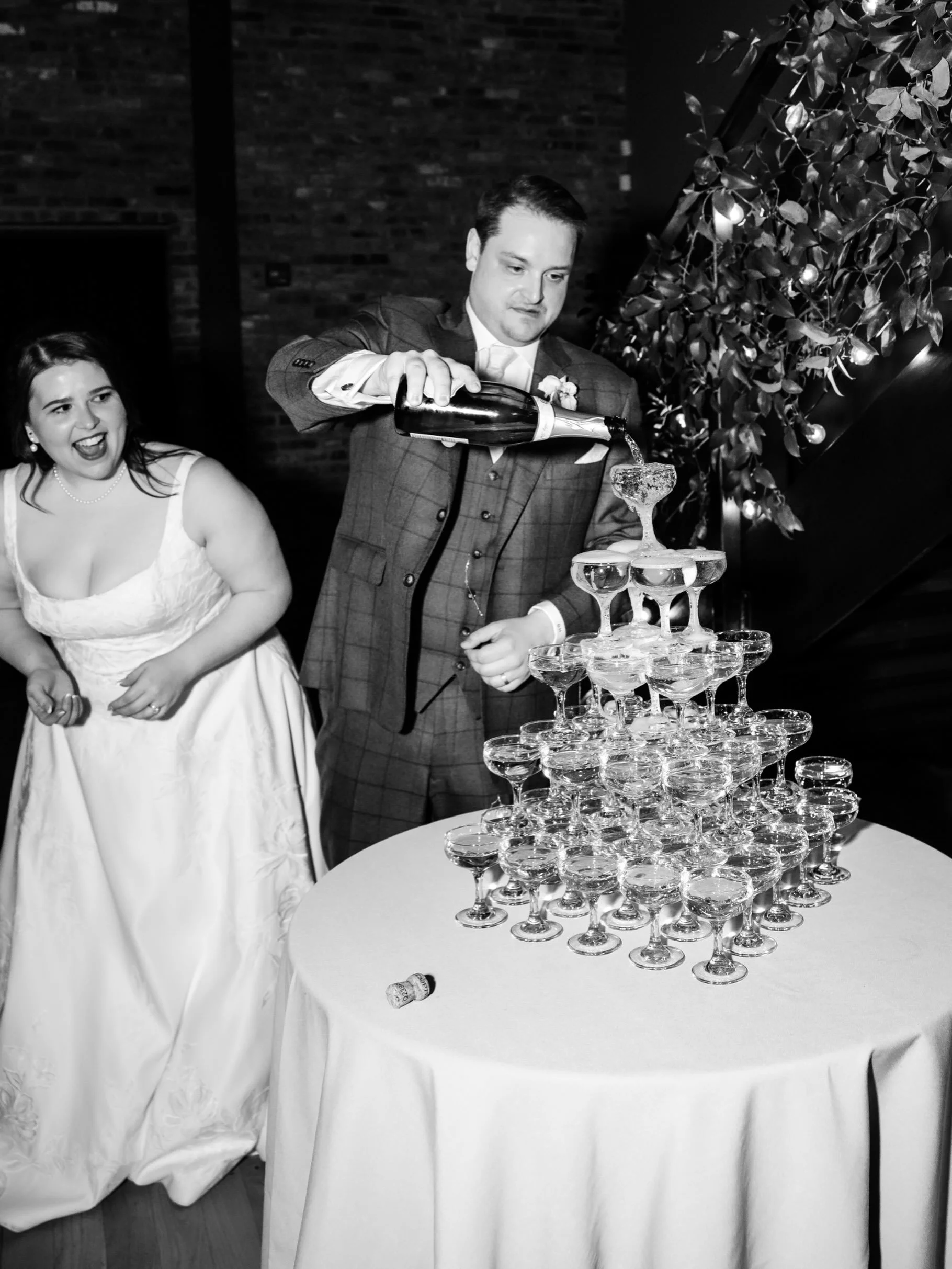 A little Friday champagne tower from Rachael and Doug&rsquo;s @roundhousebeacon wedding. 🥂 

#hudsonvalleyweddingphotographer #hudsonvalleyweddings #beaconweddingphotographer #2027wedding #nycweddingphotographer